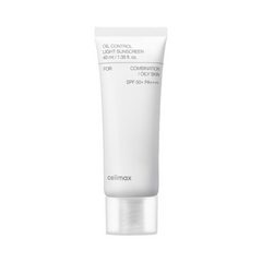 Hvid tube med "Celimax Oil Control Light Sunscreen", SPF 50+, til kombineret/fedtet hud.