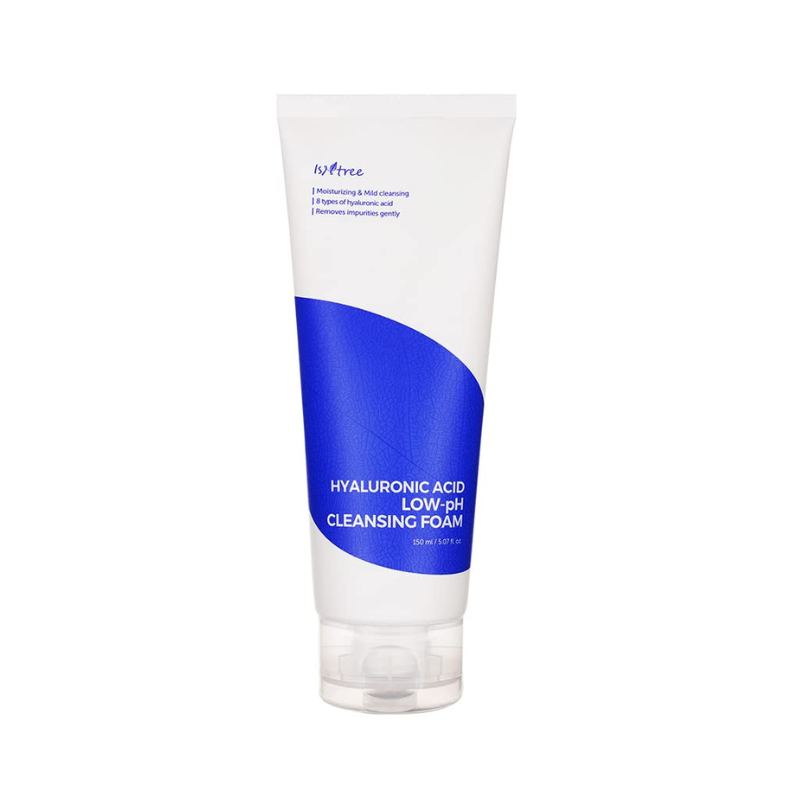 Hvid tube med blå etiket, Isntree Hyaluronic Acid Low pH Cleansing Foam, 150 ml.