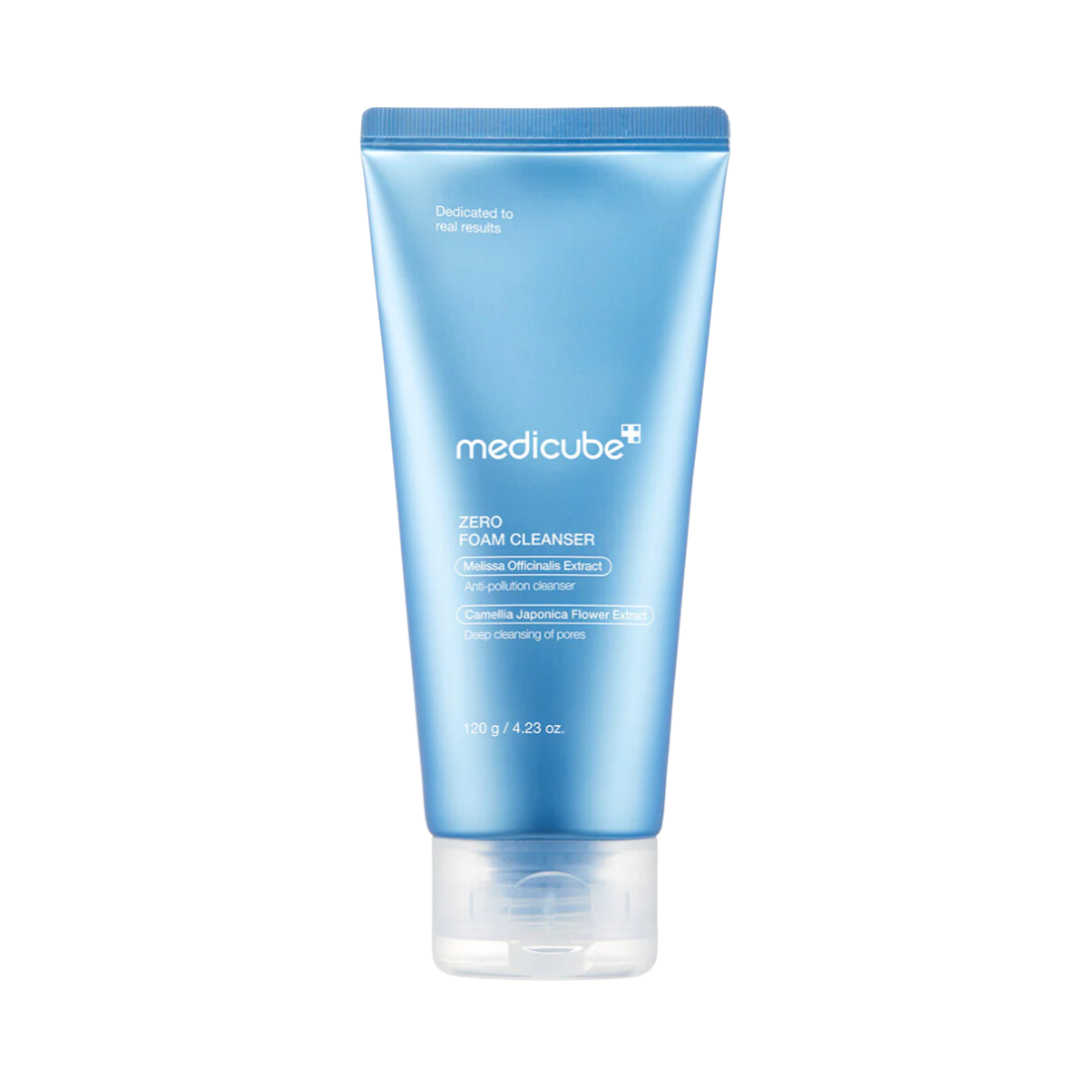 Blå tube med "medicube Zero Foam Cleanser," ekstrakter og dybderensning af porer, 120 g.