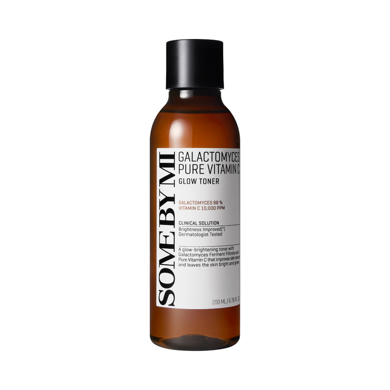 Brun flaske med sort låg, mærket "Some By Mi Galactomyces Pure Vitamin C Glow Toner".