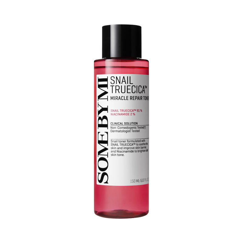 Rød flaske med sort låg. Tekst: Snail Truecica 91%, Niacinamide 2%. Some By Mi toner.