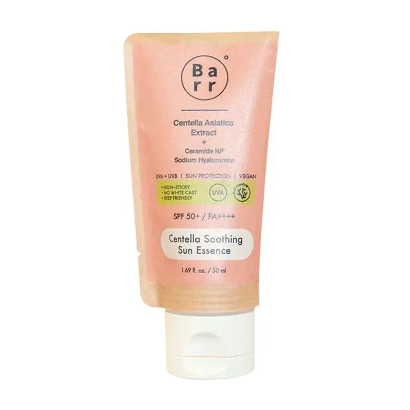 Pink tube med tekst "Barr Centella Soothing Sun Essence SPF50+ PA++++", 50 ml, vegansk.