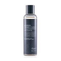 Flaske med Benton Fermentation Galactomyces 99 Skin Toner, sort etiket med hvid tekst.