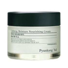 Glasbeholder med sort låg, etikette: "Calming Moisture Nourishing Cream," 50 ml, mærket Pyunkang Yul.