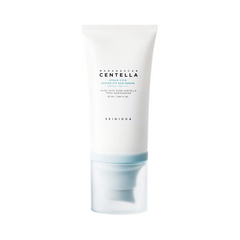 Hvid tube med blå hætte og tekst: "Madagascar Centella Hyalu-Cica Sun Serum SPF50+ PA++++".