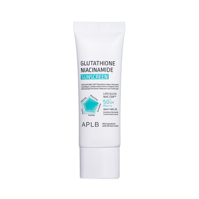 Hvid tube med tekst "Glutathione Niacinamide Sunscreen" og SPF 50+ PA++++ beskyttelse.