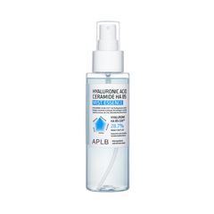 Klar sprayflaske med label "Hyaluronic Acid Ceramide HA B5 Mist Essence" og ingredienser.