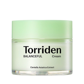 Lys grøn krukke med sort tekst: "Torriden Balanceful Cream" og "Centella Asiatica Extract".