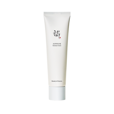 Hvid tube med tekst "Dynasty Cream" og "Beauty of Joseon" samt koreanske tegn.