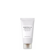 Hvid tube med tekst "Madagascar Centella Soothing Cream" fra SKIN1004, 30 ml.