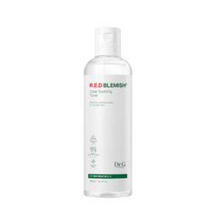 Klar flaske med hvid etiket, "R.E.D Blemish Clear Soothing Toner" af Dr.G til sensitiv hud.