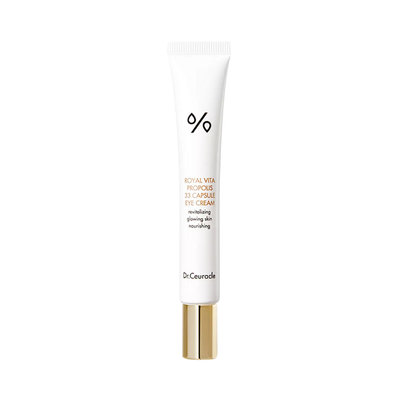 Hvid tube med guldhætte, mærket "Royal Vita Propolis 33 Capsule Eye Cream" fra Dr. Ceuracle.