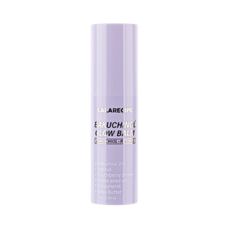 Lilla cylinderbeholder med teksten "Lala Recipe Bakuchinol Glow Balm" og ingredienser nævnt.