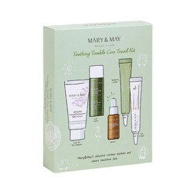 Grøn æske med Mary&May Soothing Trouble Care Travel Kit, indeholder forskellige hudplejeprodukter.