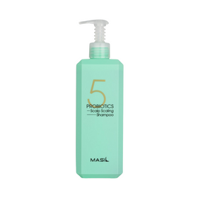 Mintgrøn flaske med pumpe, "5 Probiotics Scalp Scaling Shampoo" af mærket Masil.