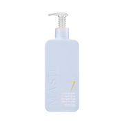 Lyseblå flaske med pumpe, tekst: "MASIL", "7 Ceramide Perfume Shower Gel", "Baby Powder".