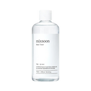 Klar flaske med Mixsoon Bean Toner, 300 ml, hvid etiket, sort tekst. Minimalistisk design.