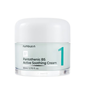 Krukke med hvidt låg, blå etiket, teksten "Pantothenic B5 Active Soothing Cream," 80 ml.