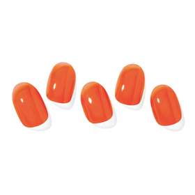 Fem skinnende, rød-orange neglestrips til manicure.