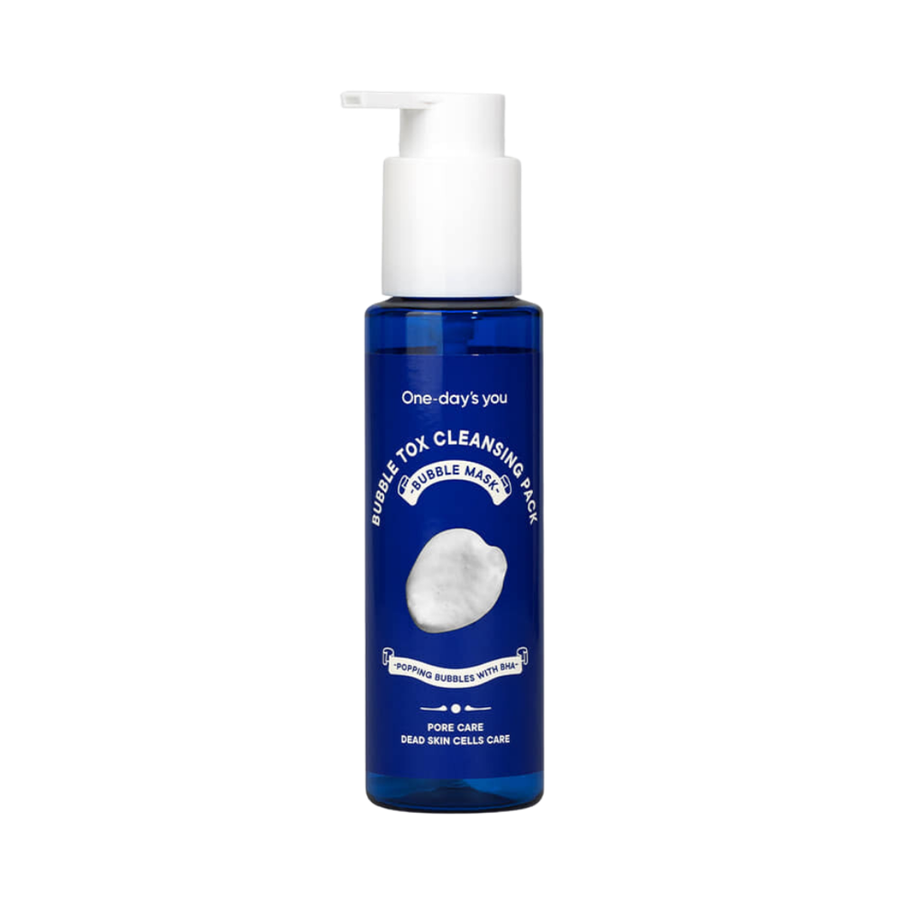 Blå flaske med hvid pumpe, "Bubble Tox Cleansing Pack" og boble grafik. Pore- og hudpleje nævnt.