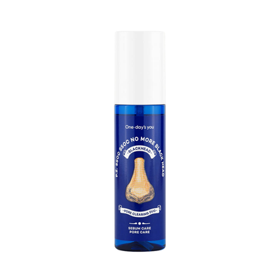 Blå flaske med hvidt låg. Tekst: "P.Z SSOC SSOC No More Blackhead." Illustreret med en tragt.