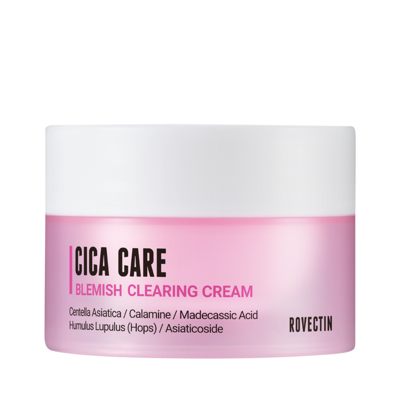 Lyserød og hvid krukke med teksten "Cica Care Blemish Clearing Cream" og ingredienser nævnt.