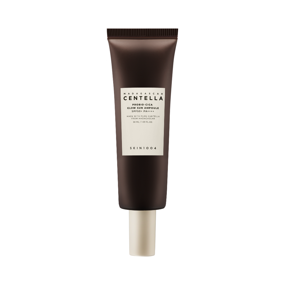 Brun tube med cremefarvet etiket, SKIN1004 Centella Probio-cica Glow Sun Ampoule, 50 ml.