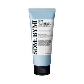 Lyseblå tube med tekst "SOME BY MI Beta Panthenol Repair Body Cream", 200 ml, fugtgivende formel.
