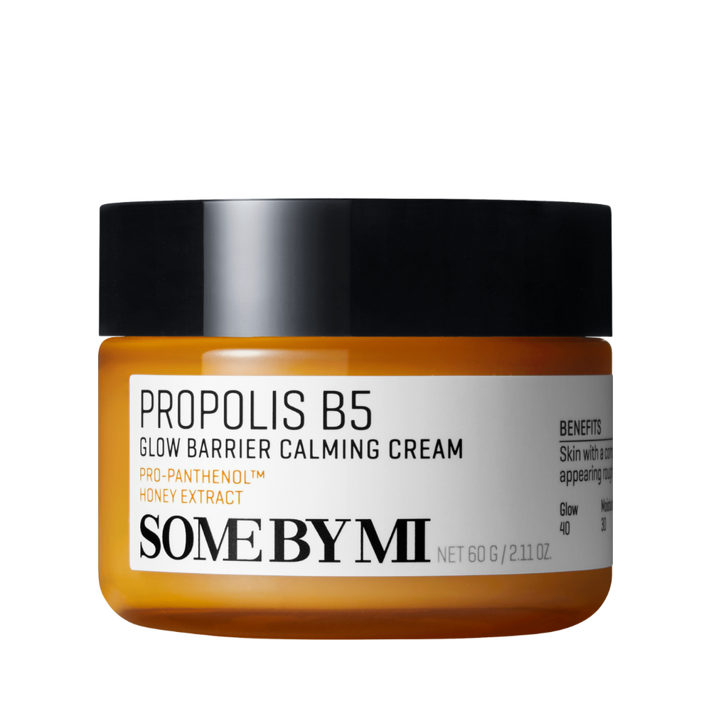 Orange krukke med sort låg, mærket "Propolis B5 Glow Barrier Calming Cream" fra Some By Mi.