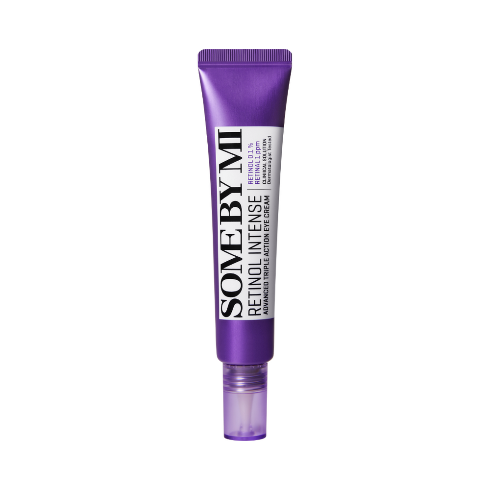 Lilla tube med "Some By Mi Retinol Intense Advanced Triple Action Eye Cream" trykt på forsiden.