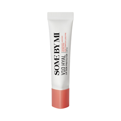 Tube med hvid krop og lyserød hætte, mærket "Some By Mi V10 Hyal Lip Sun Protector SPF 15".