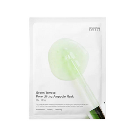 Pakke med grøn væske og tekst: "Green Tomato Pore Lifting Ampoule Mask" og detaljer om brug.