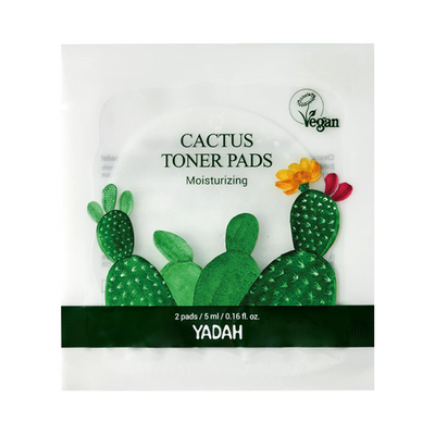Pouch med grønne kaktusillustrationer, tekst "Cactus Toner Pads", "Moisturizing", "Vegan", "Yadah".