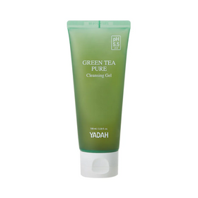 Grøn tube med teksten "Green Tea Pure Cleansing Gel", pH 5.5, 100 ml. Mærket "Yadah".