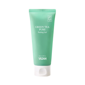 Grøn tube med "GREEN TEA PURE Peeling Gel," "pH 5.5" og "YADAH" tekst.