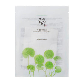 Pakke med Centella Asiatica-blade og teksten "Beauty of Joseon Centella Asiatica Calming Mask".