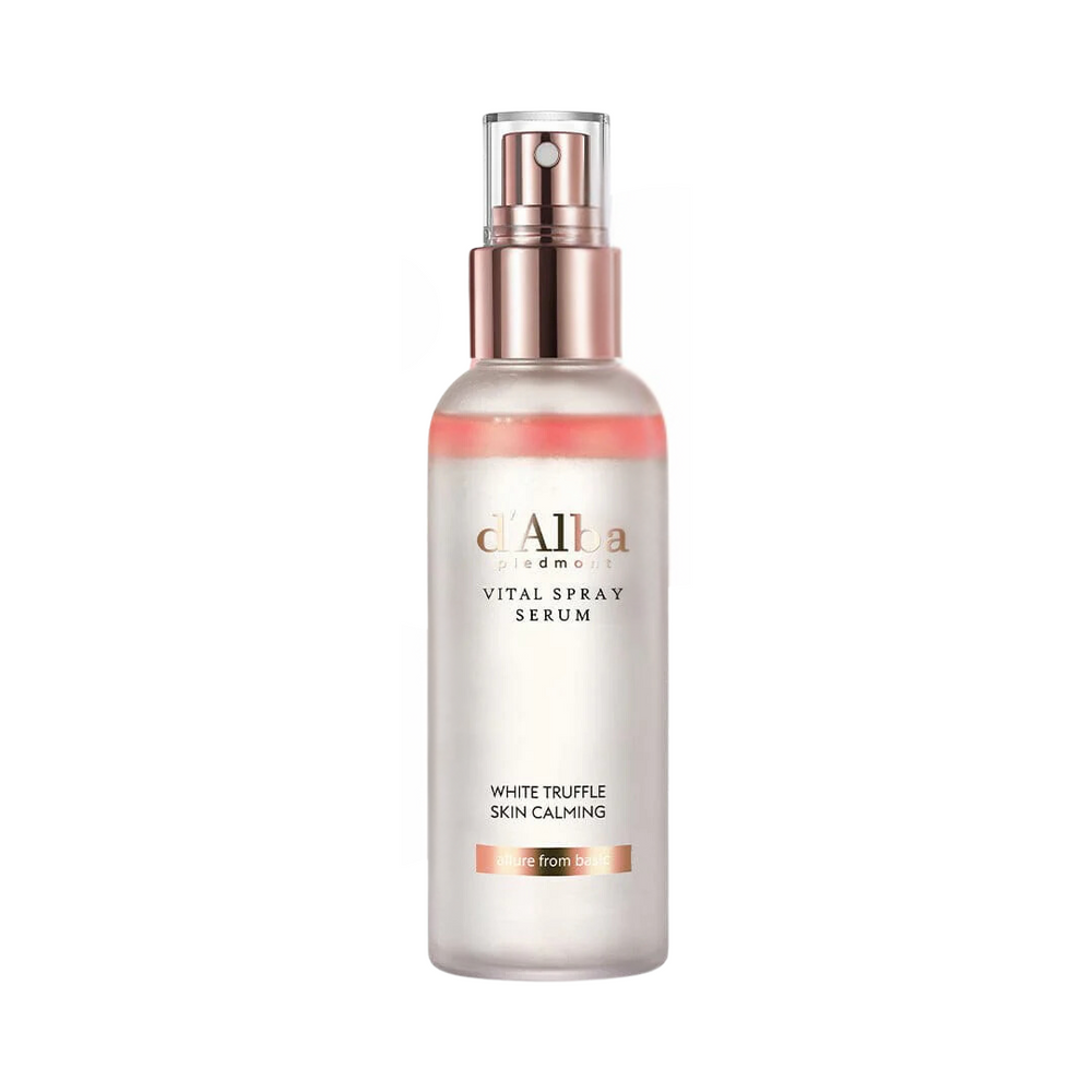 d'Alba White Truffle Vital Spray Serum i gennemsigtig flaske med metallisk spraytop.