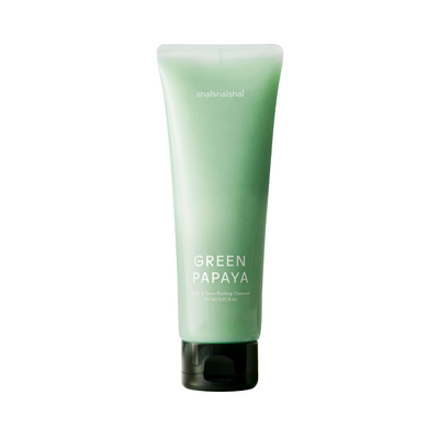 Grøn tube med tekst: "shaishaishai" og "Green Papaya Body & Face Peeling Cleanser."