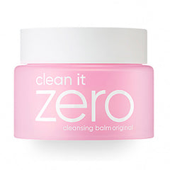 Lyserød krukke med hvidt låg, tekst: "clean it zero cleansing balm original".
